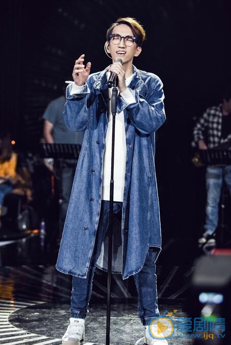 歌手林志炫首次解鎖爵士曲風，以一首《feeling good》應戰！
