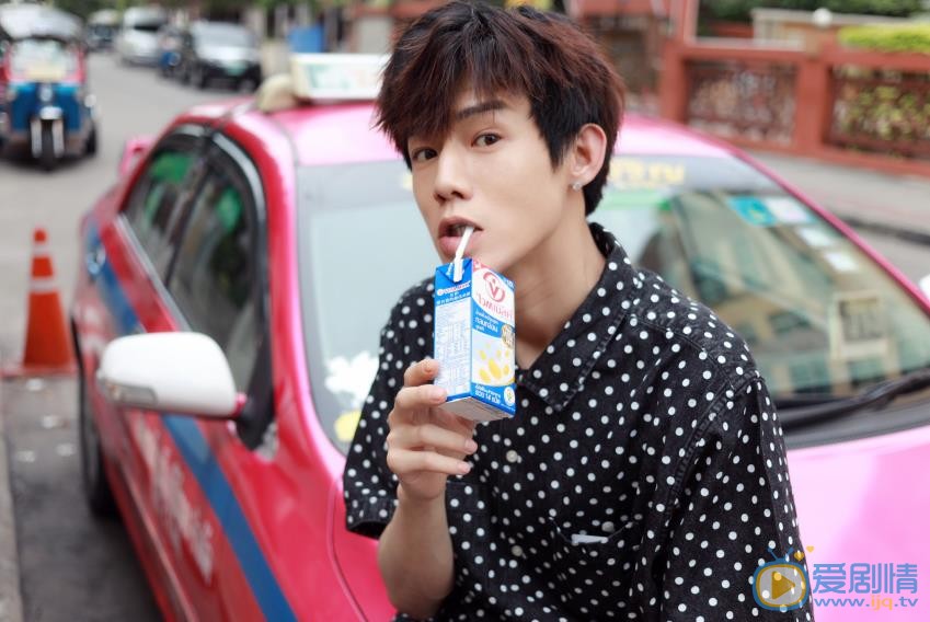 沙海楊好是誰扮演的？沙海楊好扮演著朱戩個人資料、寫真生活照