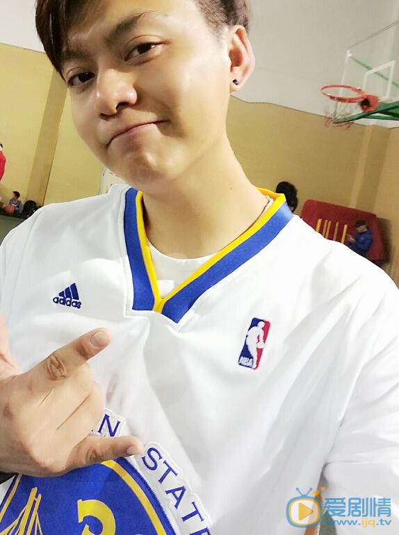  秋收起義毛澤東是誰演的？毛澤東扮演者侯京健個人資料及寫真生活照欣賞