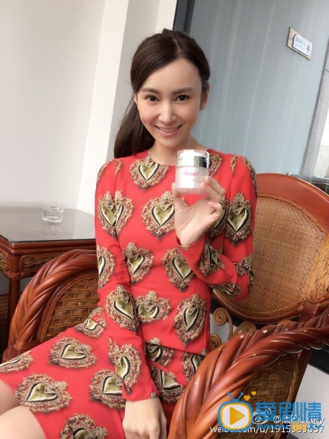 劉海戲金蟾蘿蔓艾晴扮演者唐熙寫真及生活照欣賞