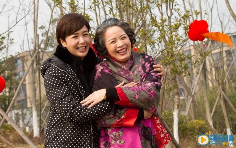 守婚如玉蘇然知道趙明齊為華莎料理華莎母親後事的事情了嗎？她生氣了嗎？