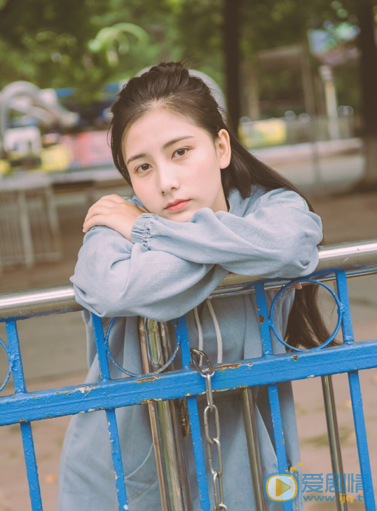 唐菲個人資料簡介 唐菲演藝經歷 唐菲甜美寫真圖片