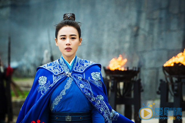 將軍在上發布逼婚海報  盛一倫身披大紅婚服被逼婚