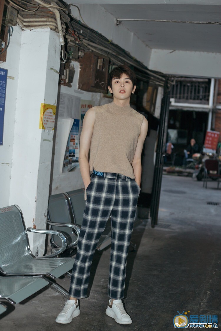 無法擁抱的你辛巴是誰演的？辛巴扮演者戴景耀個人資料及生活寫真照欣賞