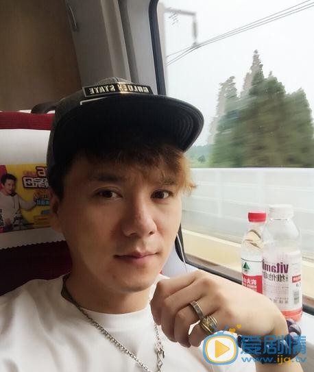 獵毒人印塔是誰演的？印塔扮演者張露個人資料、寫真及生活照欣賞