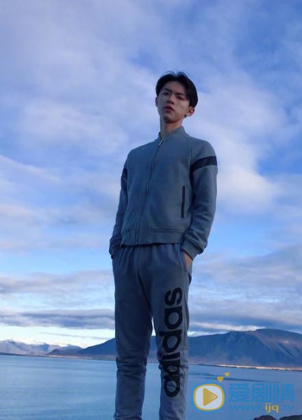 鳳囚凰劉子業是誰演的?鳳囚凰劉子業扮演者張逸傑個人資料、寫真及生活照欣賞