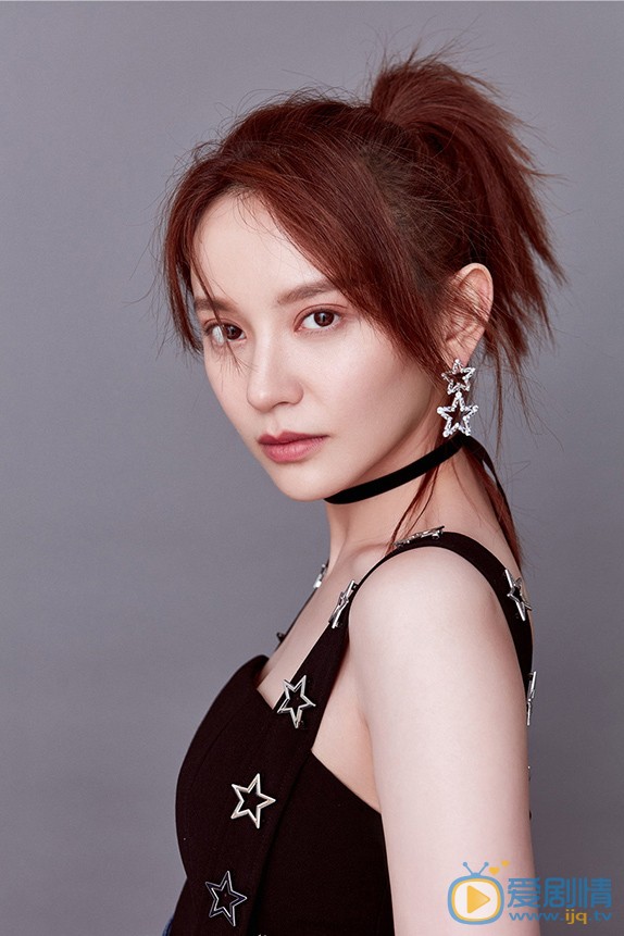 冷案蔡文心是誰飾演的？蔡文心飾演者施詩個人資料、寫真及生活照欣賞