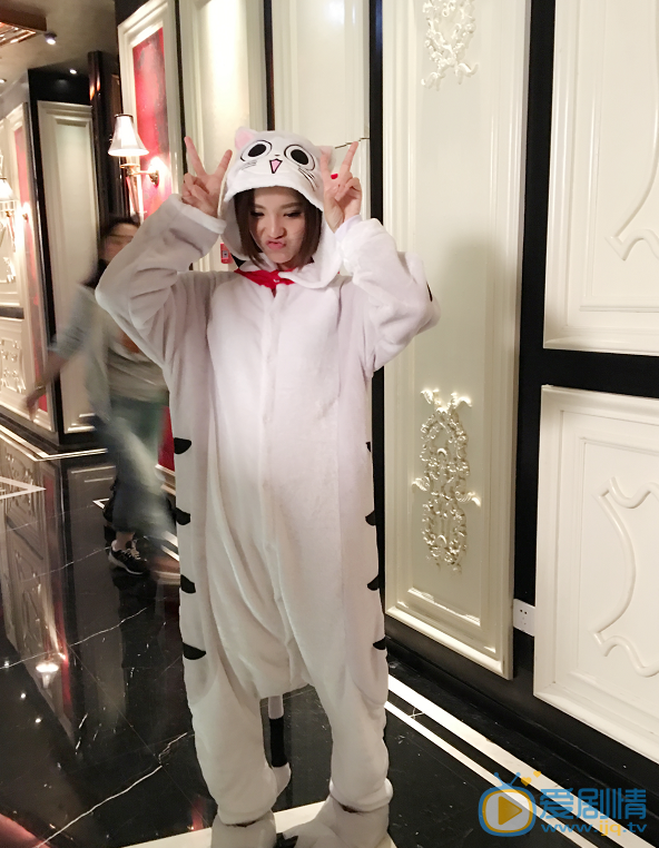  繁星四月閔四月是誰演的？閔四月扮演者左航個人資料及寫真生活照欣賞