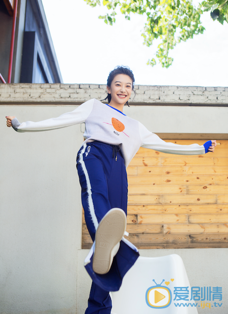 冷心清演藝經歷 冷心甜美大笑寫真圖片