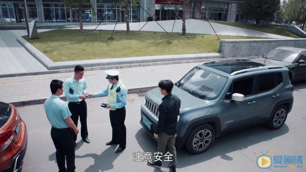 創業時代黃軒開的什麼車？黃軒飾演的郭鑫年開的什麼車？郭鑫年開的車多少錢？