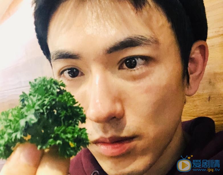 幕後之王凱文是誰扮演的？幕後之王凱文扮演者鄔立朋個人資料、寫真生活照