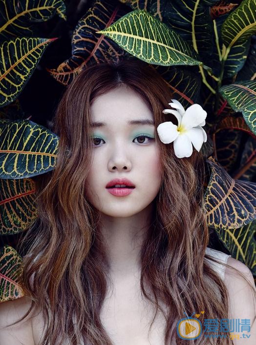 《舉重妖精金福珠》金福珠是是誰扮演的？金福珠扮演者李聖經個人資料、寫真及生活照欣賞