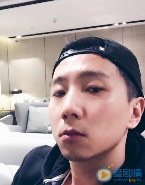 平凡歲月二膀子是誰演的？平凡歲月二膀子扮演者於笑個人資料、寫真及生活照欣賞