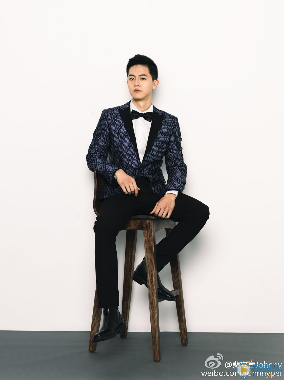 王子咖啡店劇情介紹陳海深扮演者裴立言生活照欣賞