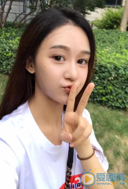 兒科醫生蓋艷艷是誰演的?蓋艷艷扮演者胡睿個人資料、寫真及生活照欣賞