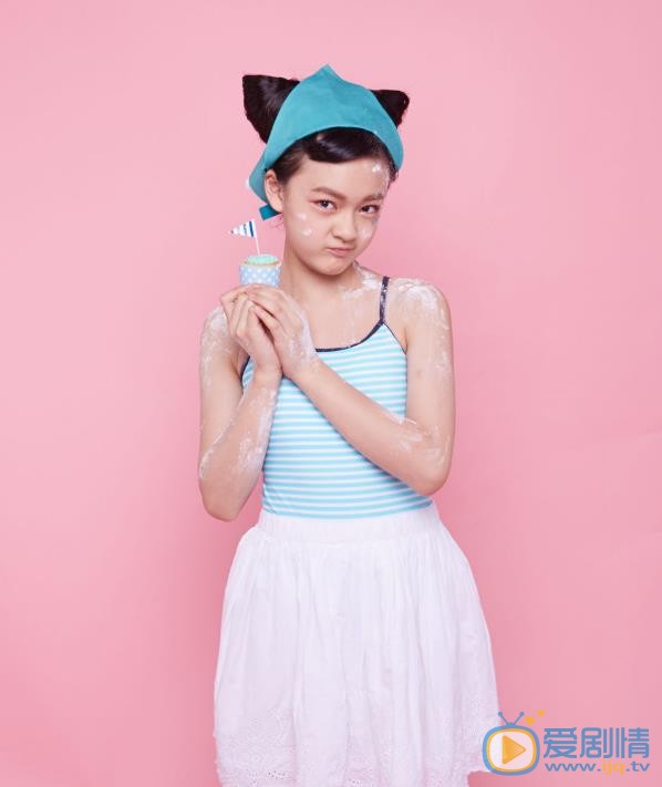 天坑鷹獵菜瓜是誰演的？菜瓜扮演者文淇個人資料、寫真及生活照欣賞