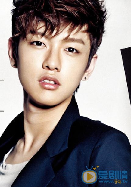 藍色大海的傳說泰武是誰扮演的？泰武的扮演者申原昊個人資料、寫真生活照欣賞