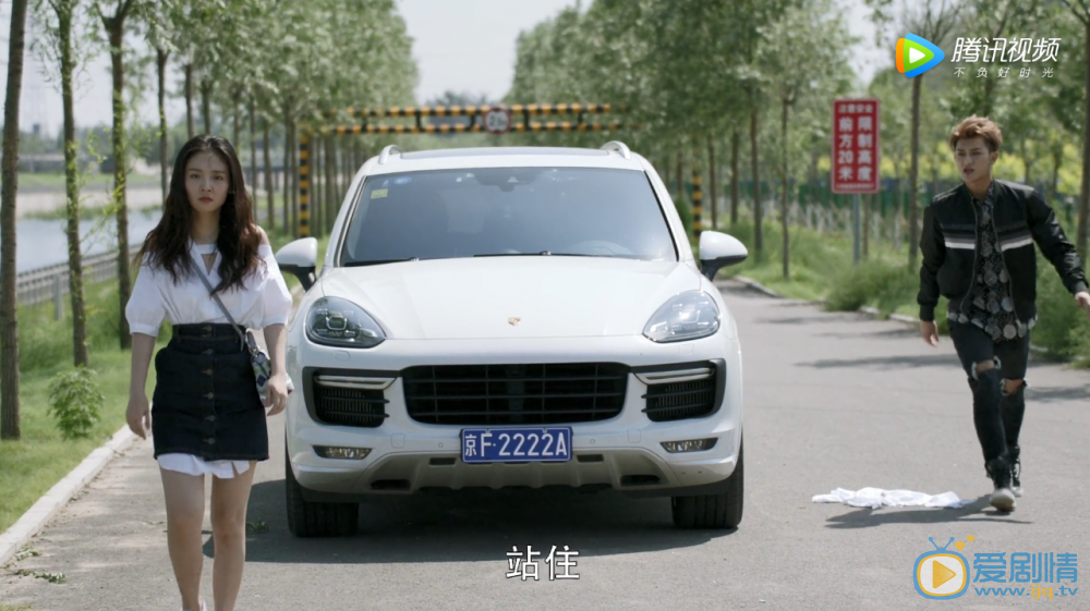 夜空中最閃亮的星鄭柏旭將楊真真趕下車是怎么回事？楊真真怎么會上許贊的車？