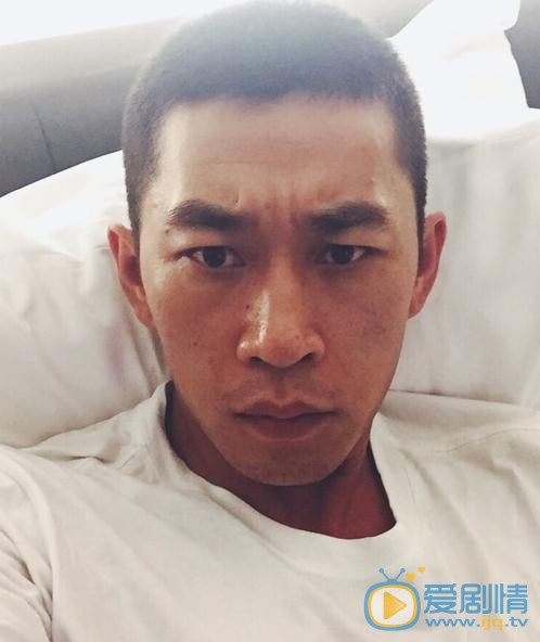 我的體育老師韓金龍是誰演的？韓金龍扮演者周岩個人資料、寫真及生活照欣賞