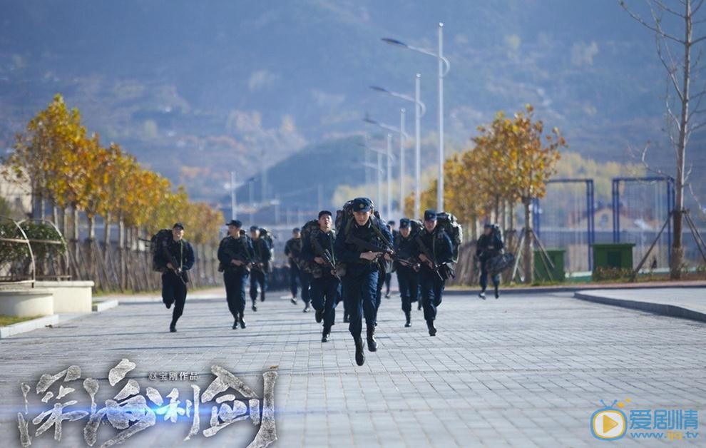 深海利劍曝最新劇照 90後潛艇新兵展現風華正茂的軍人風采
