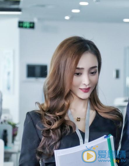 袁伶嫣個人資料簡介 袁伶嫣《賽小花的遠大前程》劇照