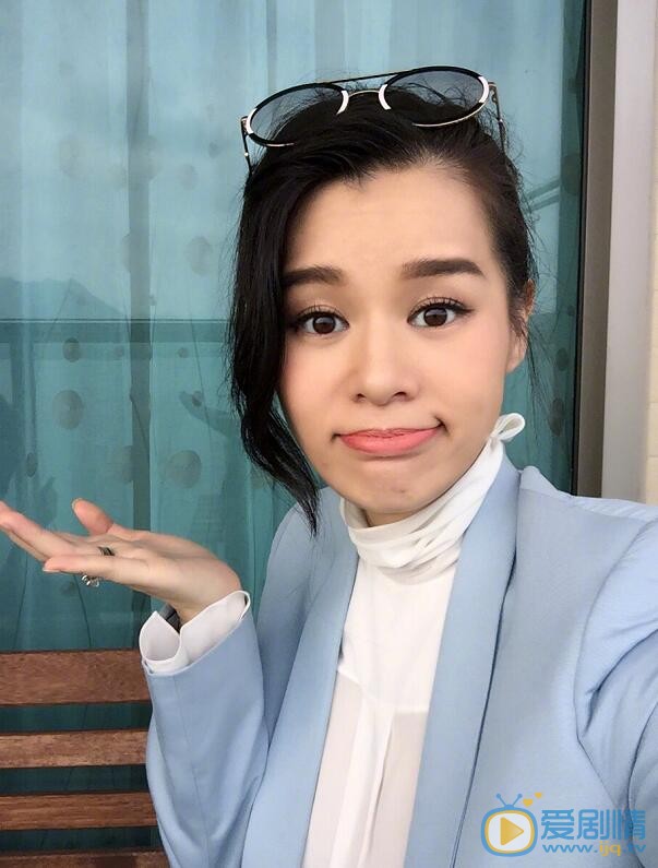  那年花開月正圓胡詠梅是誰演的？胡詠梅扮演者胡杏兒個人資料及生活寫真照欣賞