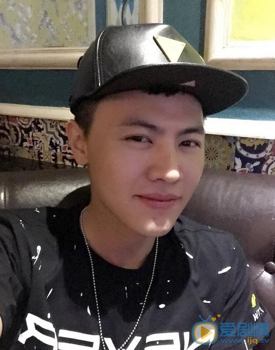 醉玲瓏衛長征是誰扮演的？醉玲瓏衛長征扮演者陳忻澤個人資料、寫真及生活照欣賞