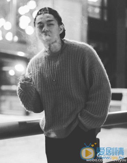 王子咖啡店黃皇扮演者朱潤海量照片欣賞