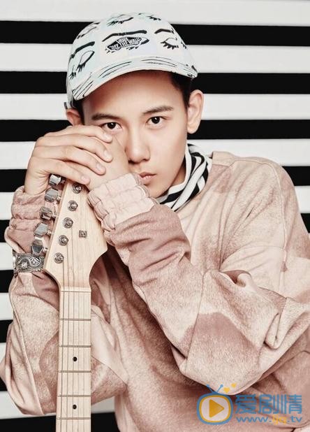 電視劇老男孩蕭晗是誰演的？蕭晗扮演者胡先煦個人資料、寫真及生活照欣賞