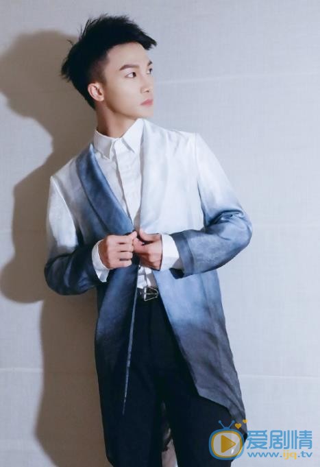 周深個人資料簡介  周深家庭演藝經歷