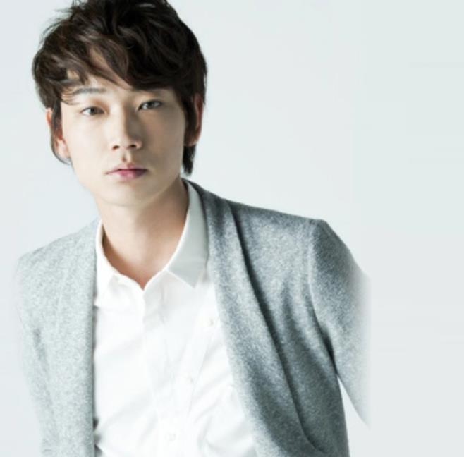 綾野剛  演藝經歷  寫真照