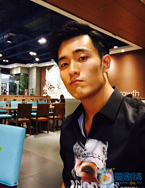 致單身男女趙大偉是誰扮演的?趙大偉扮演者吳旭東個人資料介紹及寫真生活照欣賞