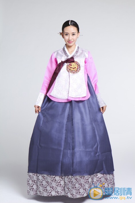 警花與警犬中唐優優是誰扮演的？唐優優扮演者金美伶的個人資料及照片