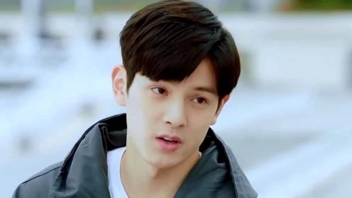 初戀那件小事林開拓喜歡夏淼淼還是何欣？最後和誰牽手在一起？