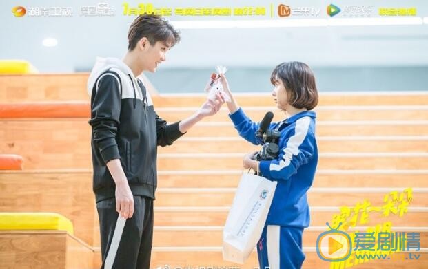 浪花一朵朵曝超長片段預告  “白雲夫婦”甜炸螢屏