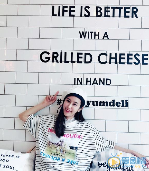 小女花不棄柳青妍是誰演的？柳青妍扮演者黃心娣個人資料、寫真及生活照欣賞