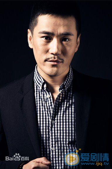 政委中龍萬虎是誰演的？龍萬虎扮演者喬涵個人資料簡介