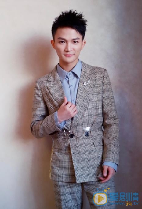 周深個人資料簡介  周深家庭演藝經歷