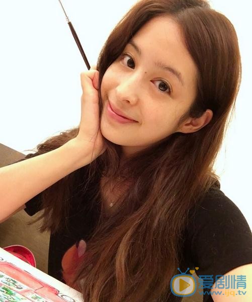 一路繁花相送紀若櫟是誰扮演的？紀若櫟扮演者莫允雯個人資料、寫真及生活照欣賞