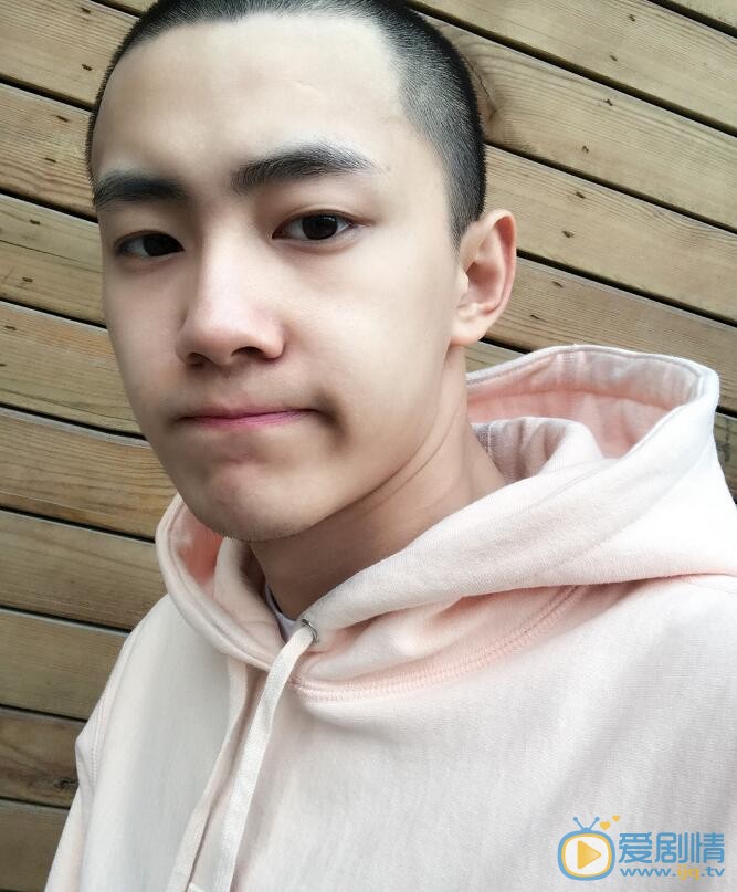 獨步天下布占泰是誰演的?布占泰扮演者晏紫東個人資料及生活寫真照欣賞