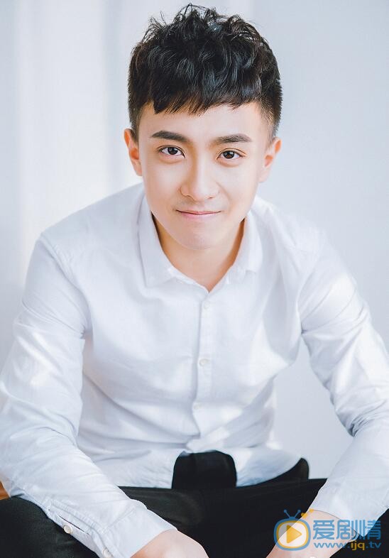 李政陽個人資料簡介 李政陽個人經歷及家庭背景介紹 李政陽寫真圖片照