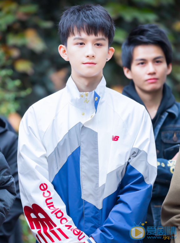 漆培鑫個人資料簡介 漆培鑫演藝經歷 漆培鑫陽光帥氣圖片