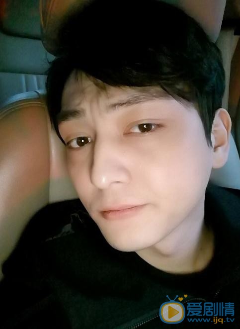 柒個我白向榮是誰演的？柒個我白向榮扮演者張曉謙個人資料、寫真及生活照欣賞