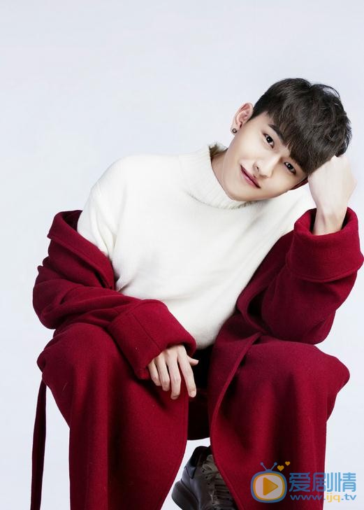 孔垂楠個人經歷及家庭背景介紹  孔垂楠個人寫真照