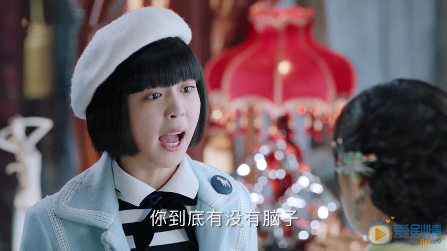 海棠經雨胭脂透朗青青是由誰飾演的？她是一個怎樣的人？