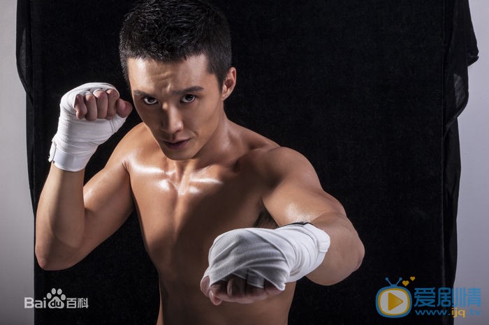 政委中余庚揚的扮演者是誰？余庚揚扮演者王冠個人資料簡介