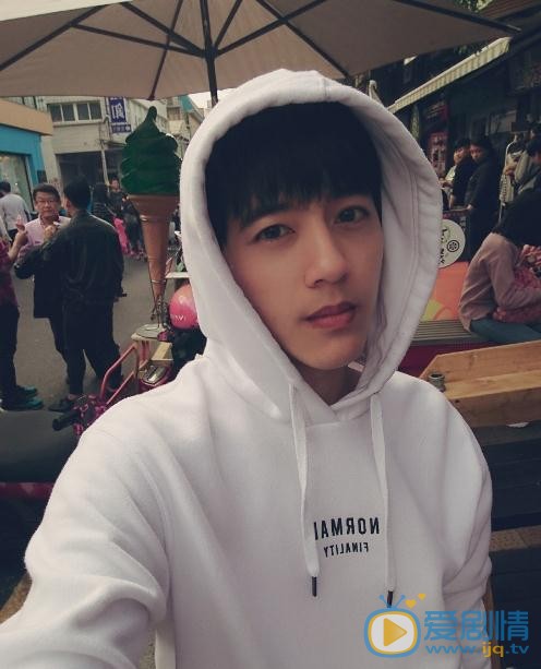 鳳囚凰花錯是誰演的？花錯扮演者李宗霖個人資料、寫真及生活照欣賞