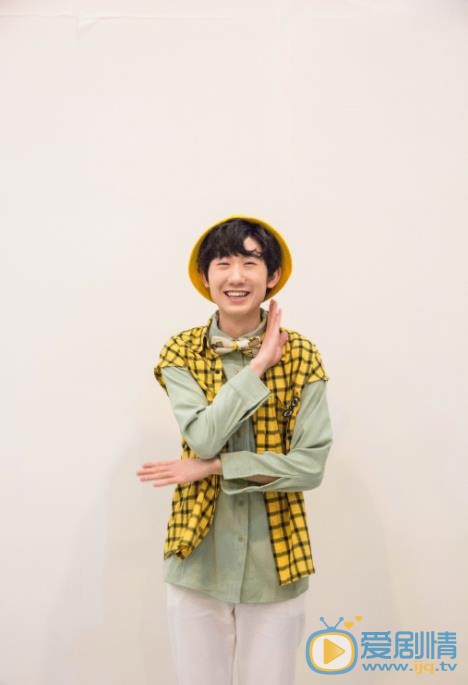 叢日新個人資料簡介 叢日新演藝經歷