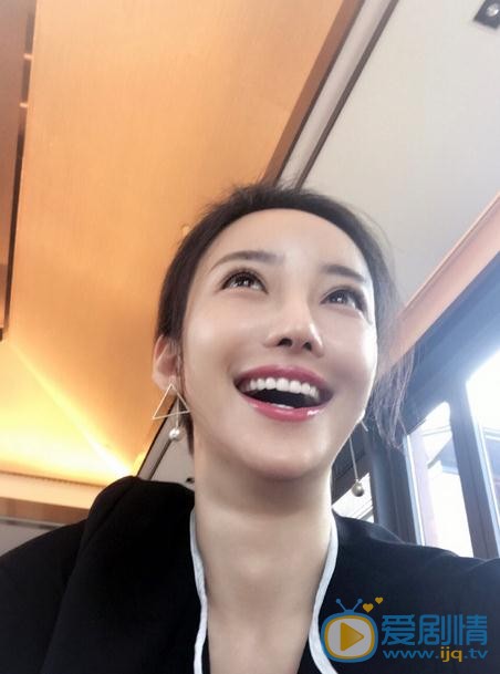 你和我的傾城時光厲靳媛是誰演的?厲靳媛扮演者劉凡菲個人資料、寫真及生活照欣賞