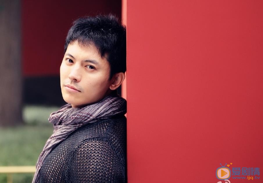 崔鵬個人資料簡介 崔鵬早起經歷  崔鵬寫真照